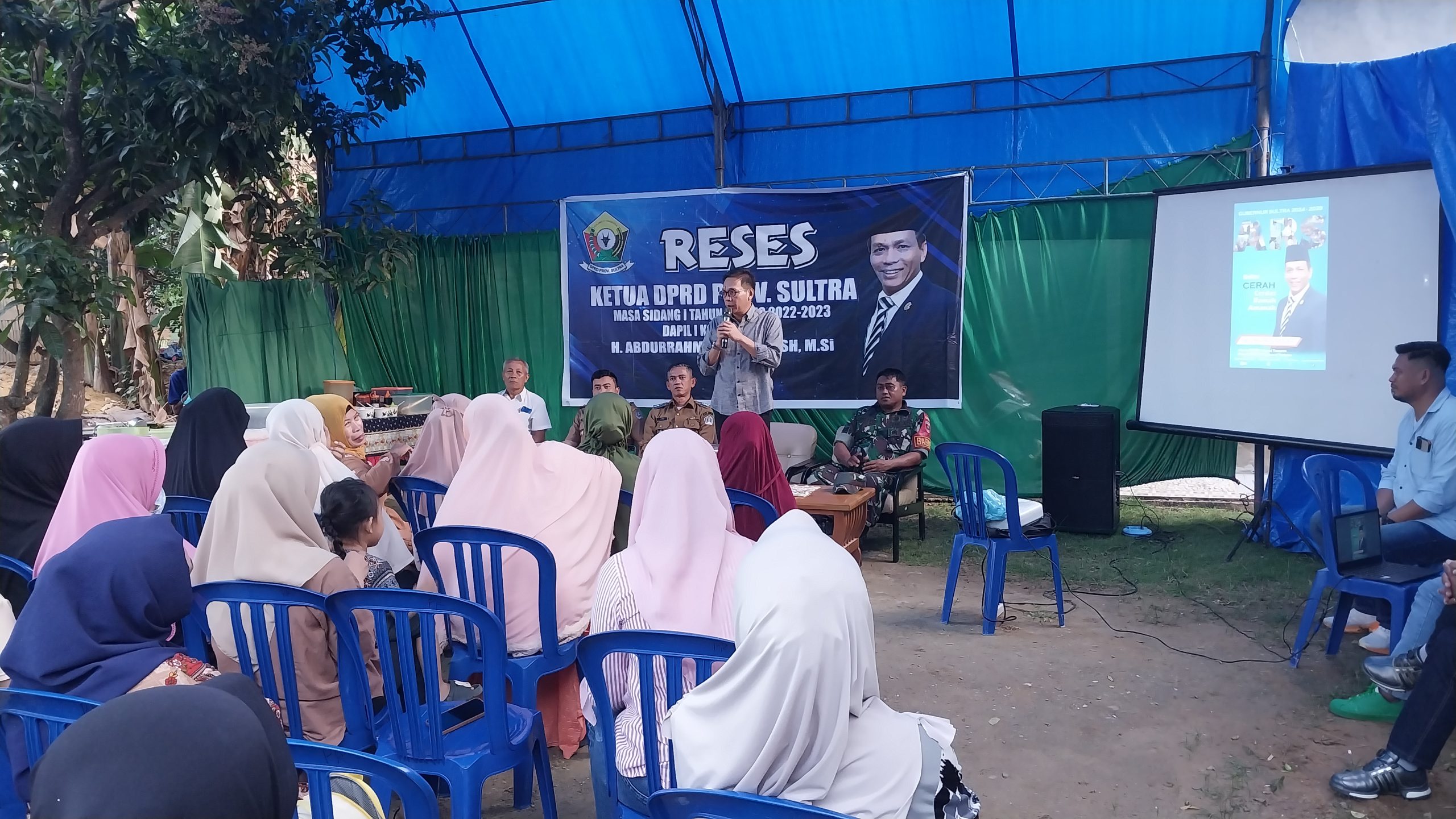 Reses di Tobuuha, Ketua DPRD Sultra Disambut Antusias Warga