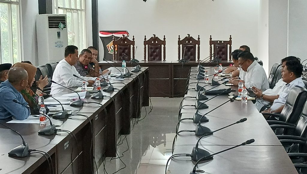 Rapat Kerja Komisi III DPRD Sultra Bersama Cipta Karya, Bina Marga dan Biro Pembangunan