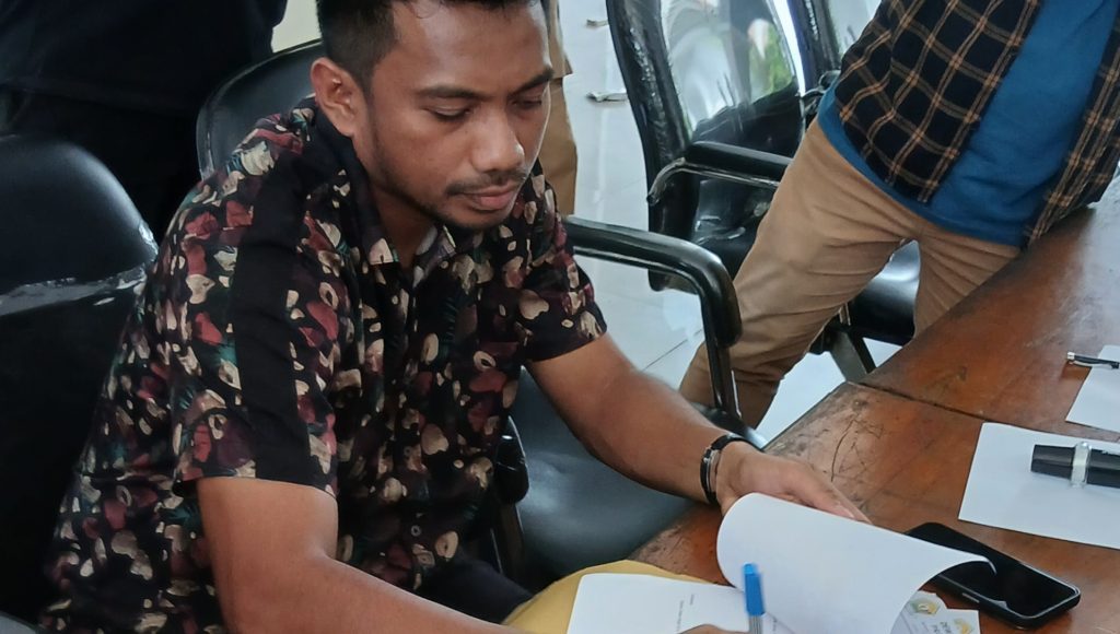 DPRD Keluarkan Rekomendasi Pencopotan Pj Bupati Busel dan Kadis Kominfo Sultra