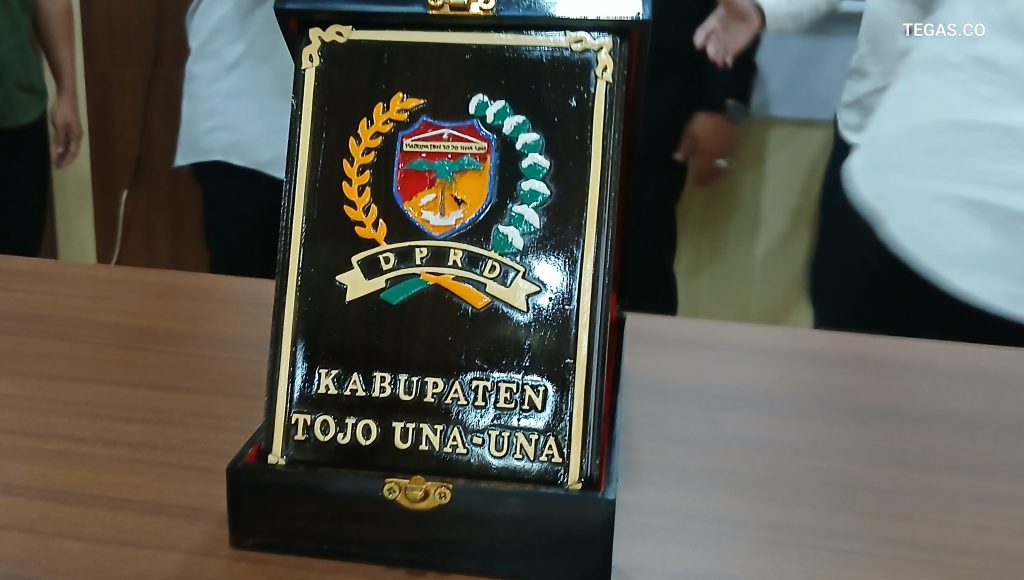 Anggota DPRD Tojo Una-Una Studi Banding di DPRD Sultra