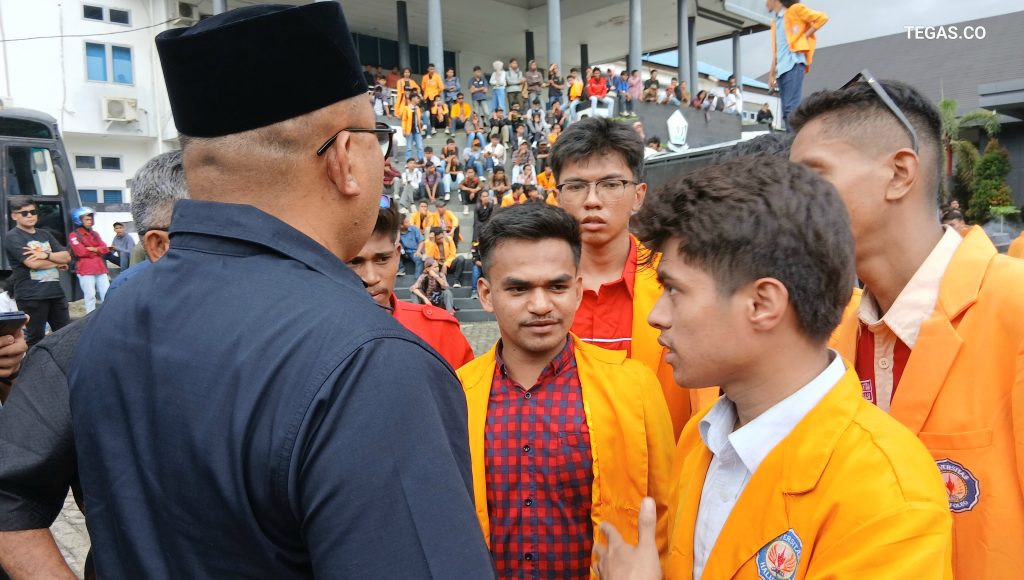 DPRD Sultra Respon 9 Tuntutan KBM UHO Kendari