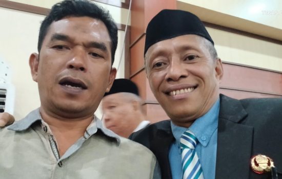Bupati Butur Hadiri Paripurna HUT ke 61 Tahun Sulawesi Tenggara di Kendari