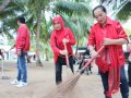 PDI Perjuangan Sultra Bersih-Bersih Pantai dan Tanam Mangrove Rayakan Lahirnya Bung Karno