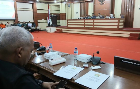 Gubernur Sultra Serahkan Rancangan Akhir RPJMD 2025-2029 ke DPRD