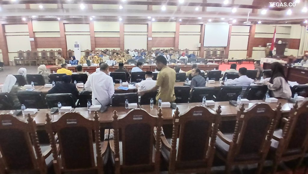 Rapat Pembahasan Laporan Semester 1 dan Prognosis Perubahan APBD 2025 Tiga Kali Ditunda