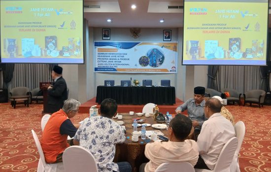 Seminar Kesehatan di Kendari Ungkap Manfaat Klinis Jahe Hitam untuk Kesehatan