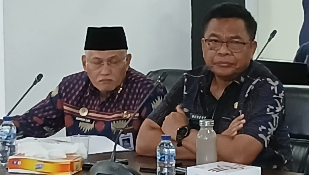 Rapat Banggar DPRD, Sekda Sultra: Kemendagri Ingatkan Konsistensi Jadwal dan Realisasi APBD