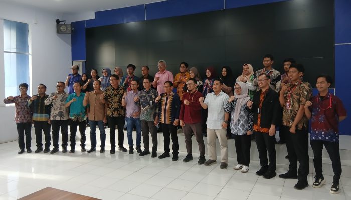 Komdigi Sosialisasi Sistem Pembelajaran Digital bagi ASN dan Mahasiswa di Kominfo Sultra
