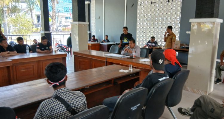 Ratusan Pengemudi Ojol di Kendari Gelar Aksi Tuntut Kenaikan Tarif hingga Bebas Intimidasi di Pelabuhan