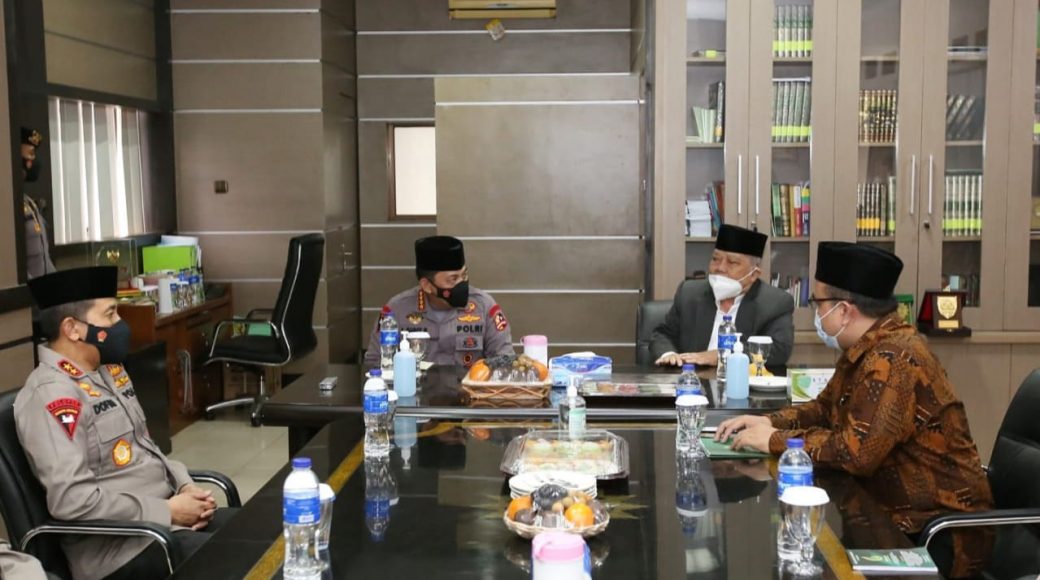 Silaturahmi ke Persis, Kapolri Minta Masyarakat Hilangkan Polarisasi