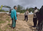 Hasan Halau Eskavator Brimob Polda Sultra saat Tanaman Buat Menghidupi Keluarga Digusur