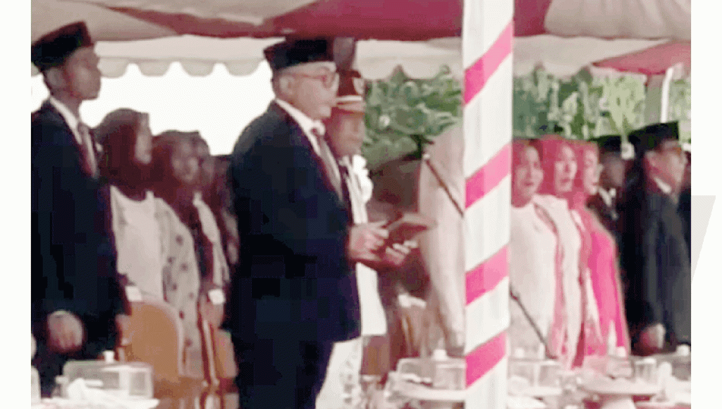 Ketua DPRD Sultra Bacakan Naskah Proklamasi, Wakil Ketua Teks Pancasila, Gubernur Inspektur 