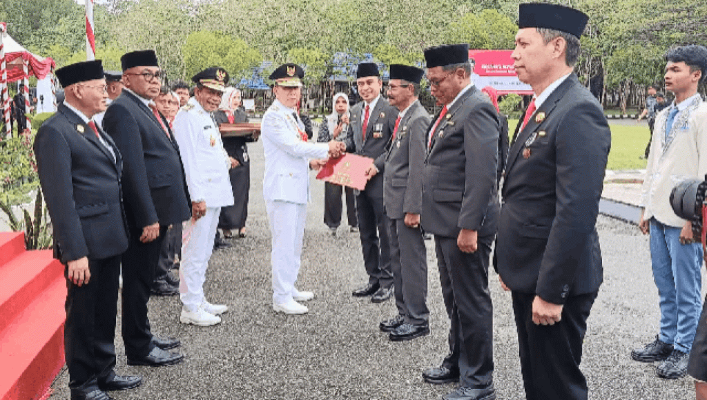 Enam ASN Sultra Dianugerahi Satyalancana, Empat Pelajar Juara Lomba Inovasi