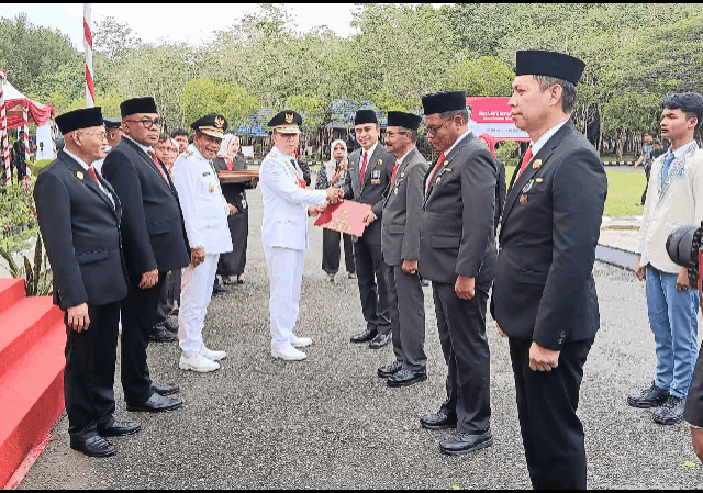 Enam ASN Sultra Dianugerahi Satyalancana, Empat Pelajar Juara Lomba Inovasi