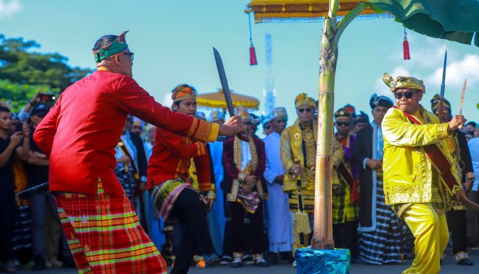 Pawai Budaya Meriahkan HUT ke-62 Sultra di MTQ Kendari