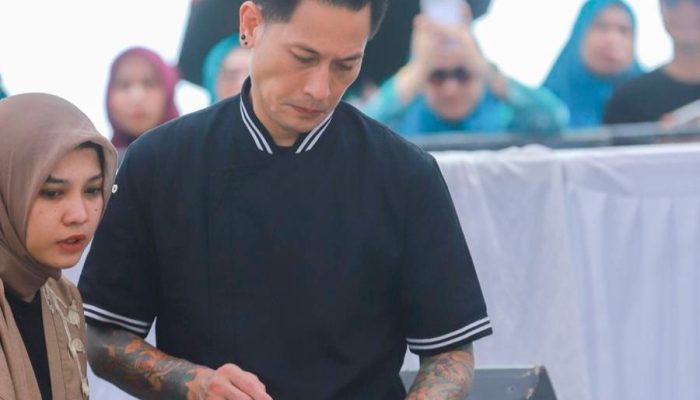 HUT ke-62 Sultra di Pulau Bokori, Chef Juna Jadi Juri Halal Cooking Competition