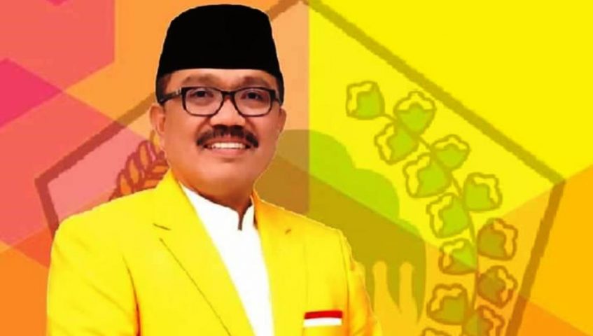 Arhawi Ikut Ambil Formulir Penjaringan Calon Ketua DPD Golkar Sultra