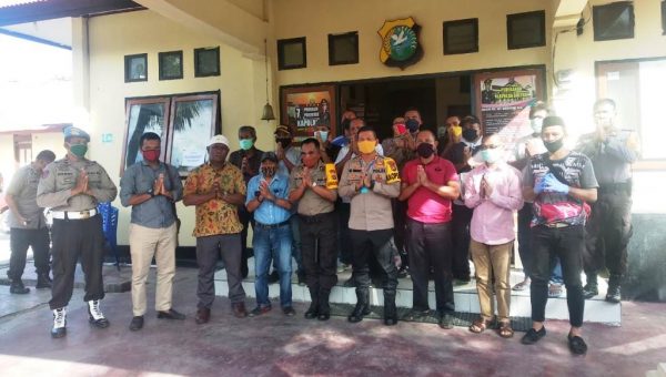 Kapolres Baubau Mediasi Dua Kelompok Warga yang Bertikai