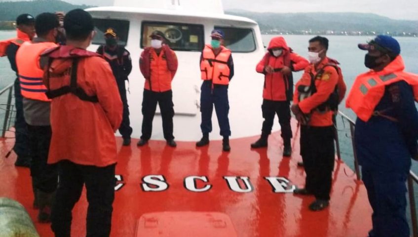 Lima Pemancing di Kolaka Tenggelam Usai Dihantam Ombak 1,5 Meter