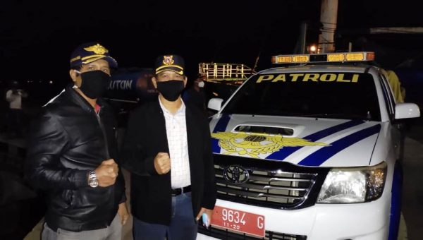 Dilarang Sandar di Busel, Puluhan Penumpang Sempat Tertahan di Laut