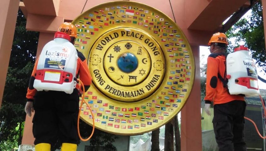 Cegah Virus Corona, Gong Perdamaian di Jepara Jawa Tengah Dibersihkan