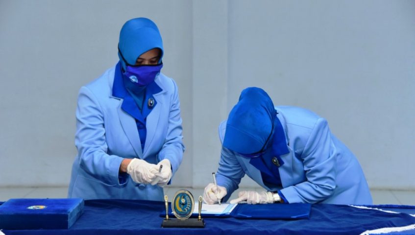 Yayuk Pimpin Sertijab Ketua Cabang 2 Jalasenastri Koarmada II