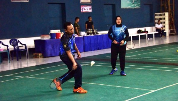 Jaga Kebugaran, Pangkoarmada II Berolahraga di Tengah Wabah Corona