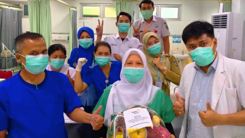 LAZISMU Jepara Beri Dukungan Moril Petugas Paramedis Tangani Corona