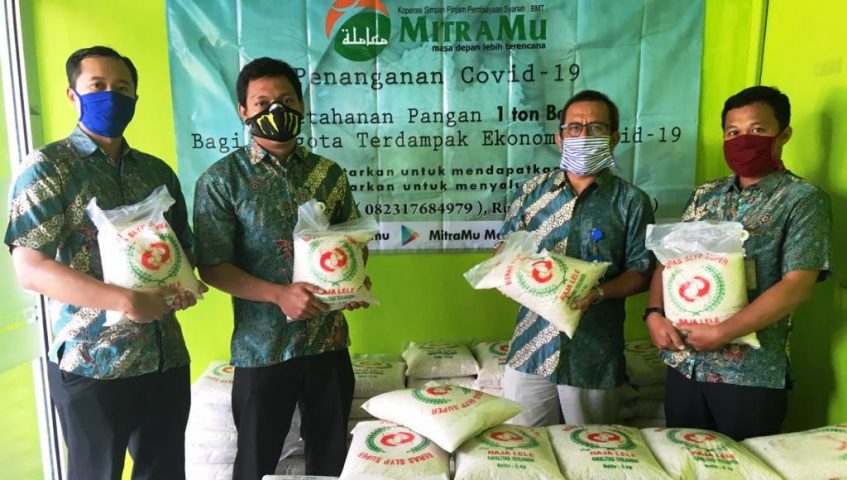 BMT MitraMu Salurkan Bantuan Pangan Warga Terdampak Corona