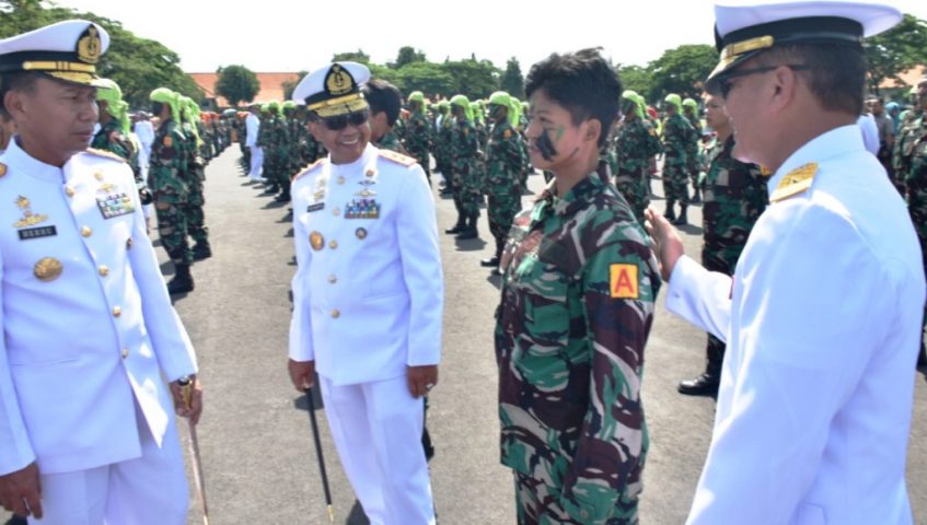 Panglima Koarmada II Lantik 213 Siswa Dikmaba Angkatan 39