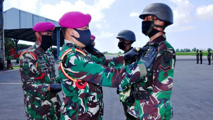 Dankolatmar Resmi Tutup Kursus Regu Pandu Tempur Korps Marinir 2020