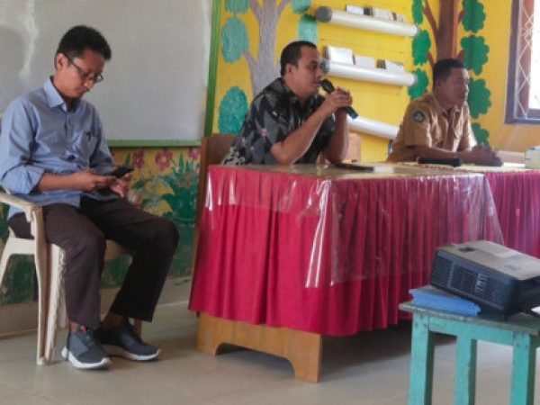 LPPM UHO Melakukan Edukasi Cipta Kamus Digital Bahasa Daerah Dan Upgrading Pengetahuan UU Paten Kepada Para Guru Sekolah Dan Murid Di Kabupaten Konawe Dan Kolaka Timur