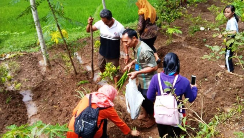 Relawan Aisyiyah Jepara Pelopori Bank Sampah