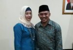kepala Kemendepag Sultra yang baru Dr Abdul Kadir M Pd bersama Istri. FOTO : FA
