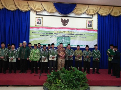 Proses pelantikan Pengurus Majelis Wakil Cabang Nahdatul Ulama ( MWC NU) dan Pimpinan Anak Cabang Fatayat Nahdhatul Ulama kartasura. FOTO : AGUNG NUGROHO
