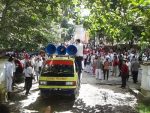 Aksi unjukrasa ratusan Perawat di DPRD Sultra meuntut keikanaikan honor para perawat. FOTO : ONNO