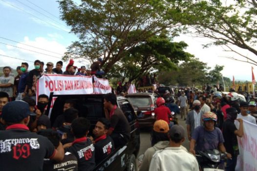 Dua Aksi Unjuk Rasa di Gelar Massa AMPKT dan GRKM