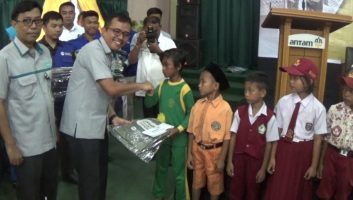 Antam Cerdas Salurkan Bea Siswa Kepada 309 Pelajar Kurang Mampu