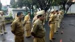Apel pagi di hari pertama Puasa di kantor Bupati Brebes masih banyak yang mangkir dan terlambat. FOTO : NURAKHMAWATI