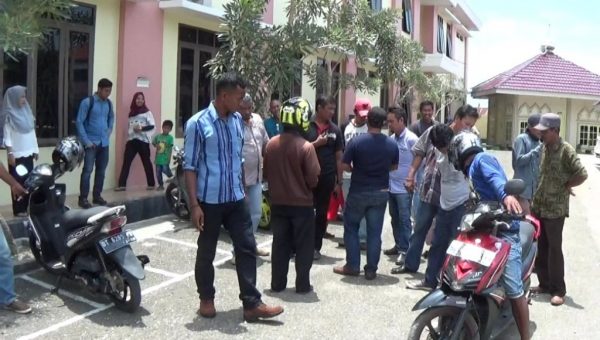 Keluarga Korban Pembunuhan dan Pemerkosaan Protes Tuntutan Jaksa