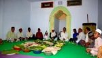 penganut Islam Aboge di probolinggo yang baru menetapkan jadwal awal ramadhan pada hari Minggu (28/5) 2017. FOTO : ASL
