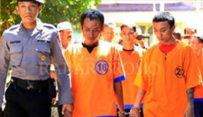 pelaku pengguna Sabu-sabu dan pengedar Farmasi yang dibekuk Polisi. FOTO : INT