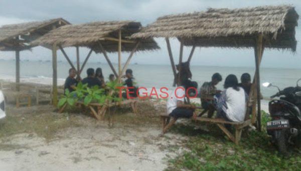 Aneka Ragam Menu Masakan Laut di Pantai Kerang Mas Lamtim