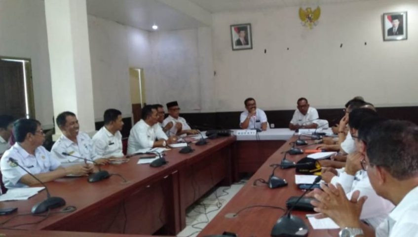 Pimpin Rapat Evaluasi, Arhawi Inginkan OPD untuk Kerja Demi Masyarakat