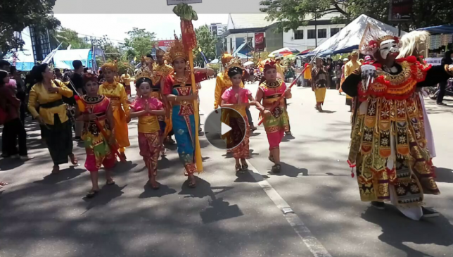 Video, Ini Penampilan Warga Bali di Pawai Budaya HUT 187 Kota Kendari