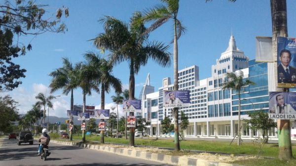 Asrun Tak Persoalkan Pemasangan Baliho di Pohon dan Tiang Listrik