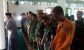 Puluhan anggota TNI dan SAR menggelar shalat Ghoib atas korban jatuhnya hely tim SAR. FOTO : RAKHMAWATI