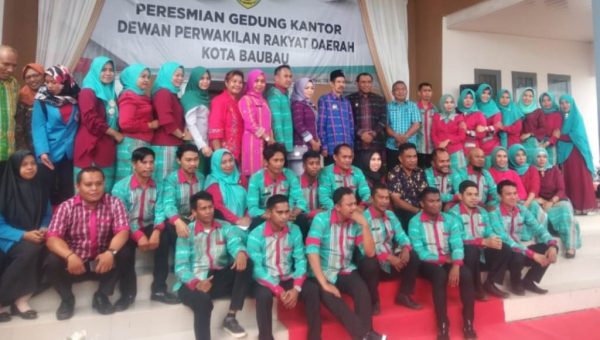 Gedung Baru DPRD Baubau Diresmikan