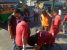 ekerja dari Panitia HUT RI ke-72 sedang melakukan penyedotan lemak-lemak kotoran di saluran pembuangan kawasan Malioboro. FOTO : NADHIR ATTAMIMI