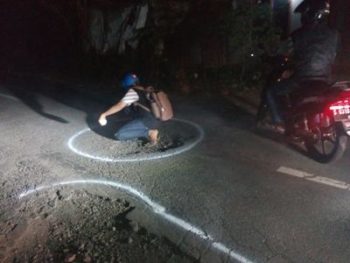 Aksi ICS Tandai Jalan Berlubang Berlanjut